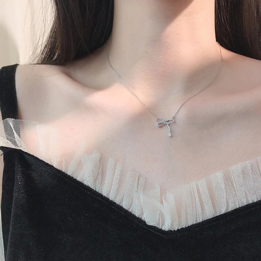 NEW 925 Sterling Silver Diamond Bow knot Necklace - Picture 2 of 11
